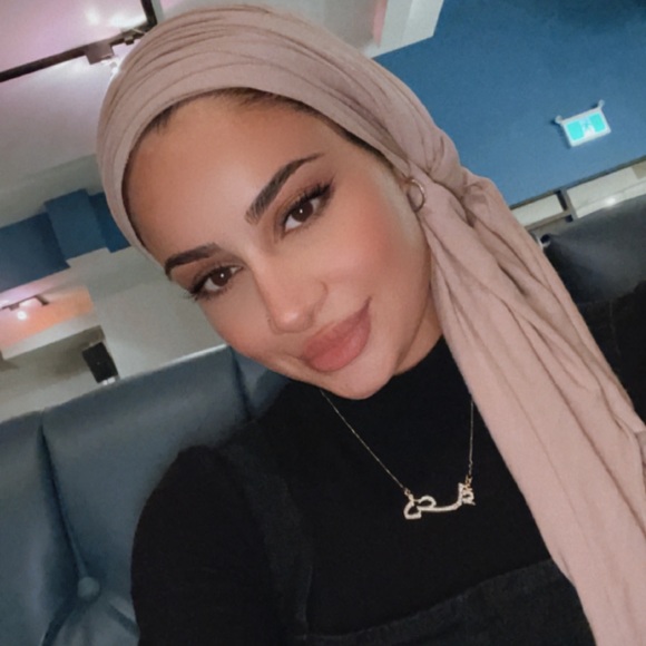 Meet your Posher, Duaa - Picture 2 of 2